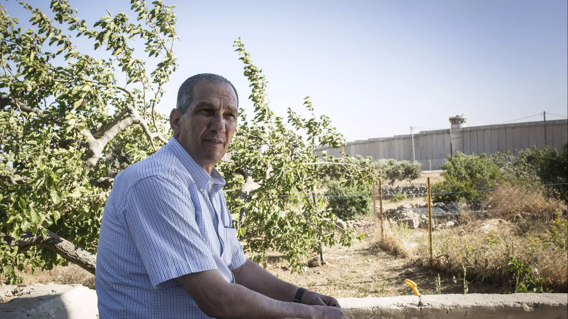 פואד ג'אדו בביתו שבכפר בית ג'אלה פואד ג'אדו בביתו שבכפר בית ג'אלה
