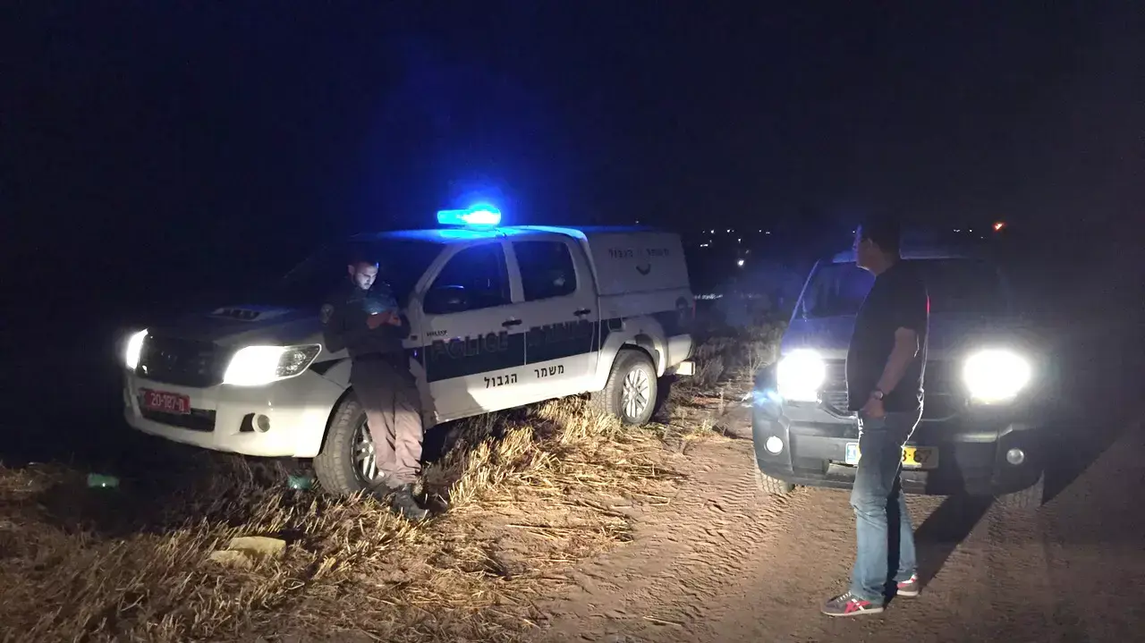 סריקות ברצועת חוף אשקלון אחרי נפילת הרקטה סריקות ברצועת חוף אשקלון אחרי נפילת הרקטה
