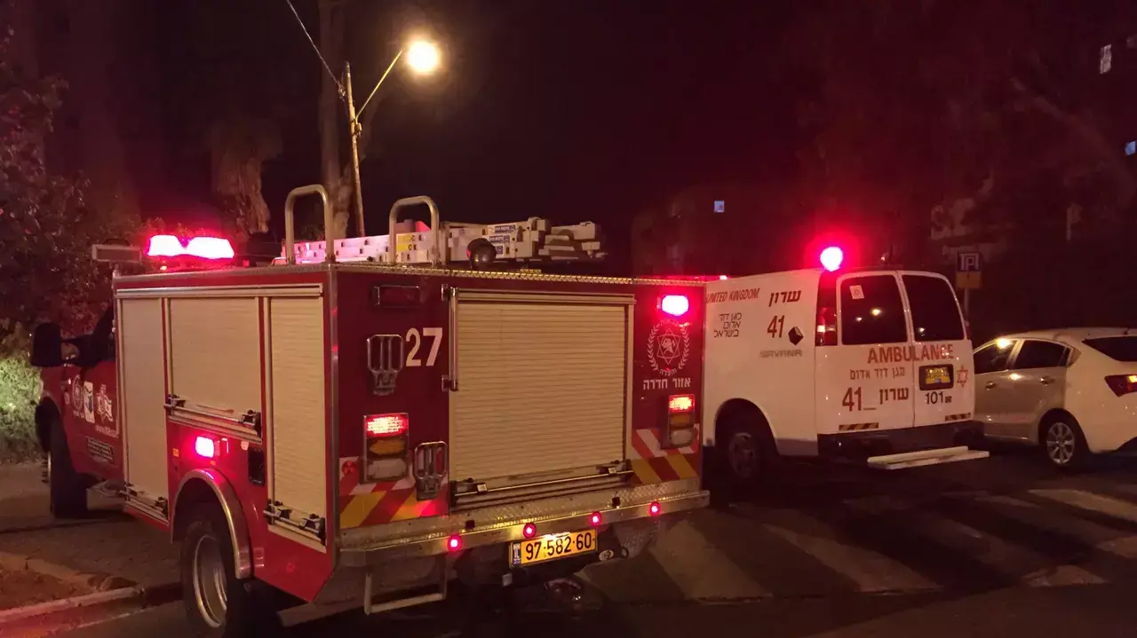 רכב בתוכו בלון גז נמצא בחדרה סמוך לביתו של עבריין מקומי, יוני 2015 רכב בתוכו בלון גז נמצא בחדרה סמוך לביתו של עבריין מקומי, יוני 2015