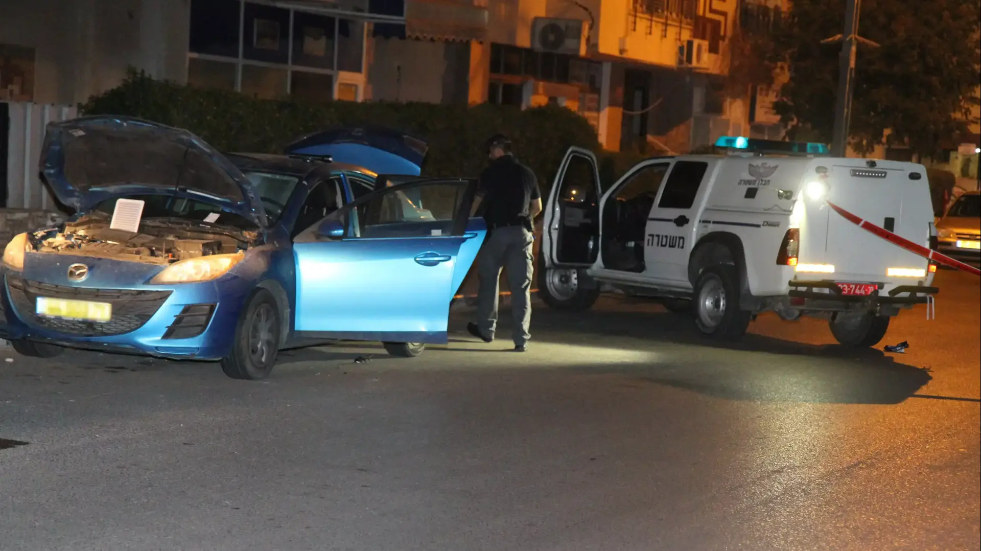 רכב שבתוכו בלון גז נמצא בחדרה יוני 2015 רכב שבתוכו בלון גז נמצא בחדרה יוני 2015