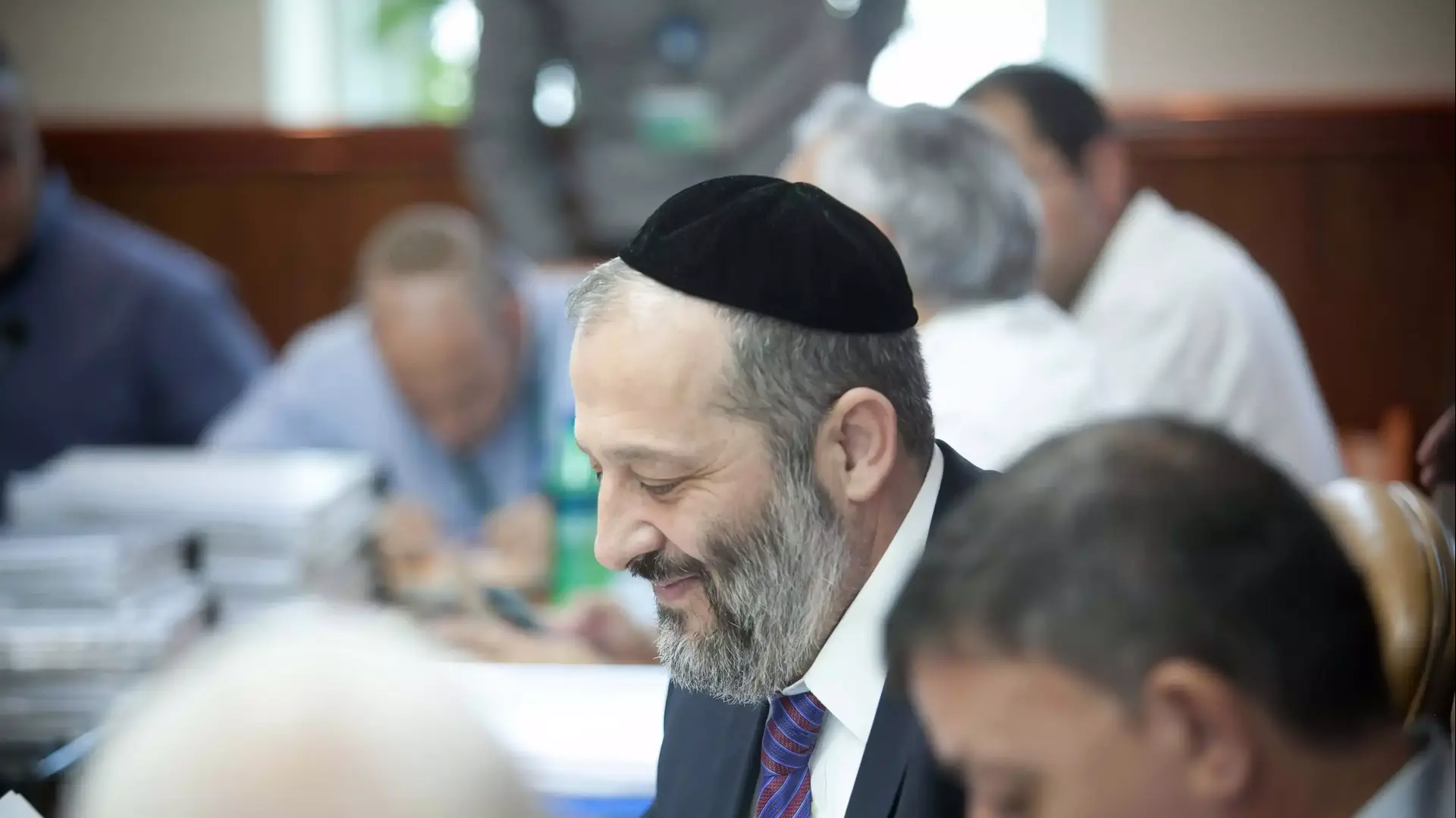 ח"כ אריה דרעי, קבינט הדיור, יוני 2015 ח"כ אריה דרעי, קבינט הדיור, יוני 2015