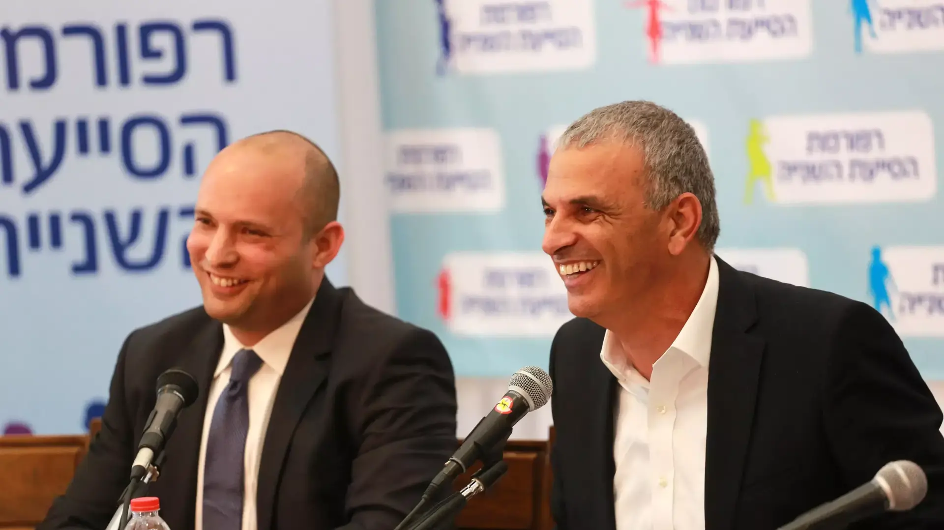 שר האוצר משה כחלון ושר החינוך נפתלי בנט בכנס ההכרזה על סייעת שנייה בגני הילדים שר האוצר משה כחלון ושר החינוך נפתלי בנט בכנס ההכרזה על סייעת שנייה בגני הילדים