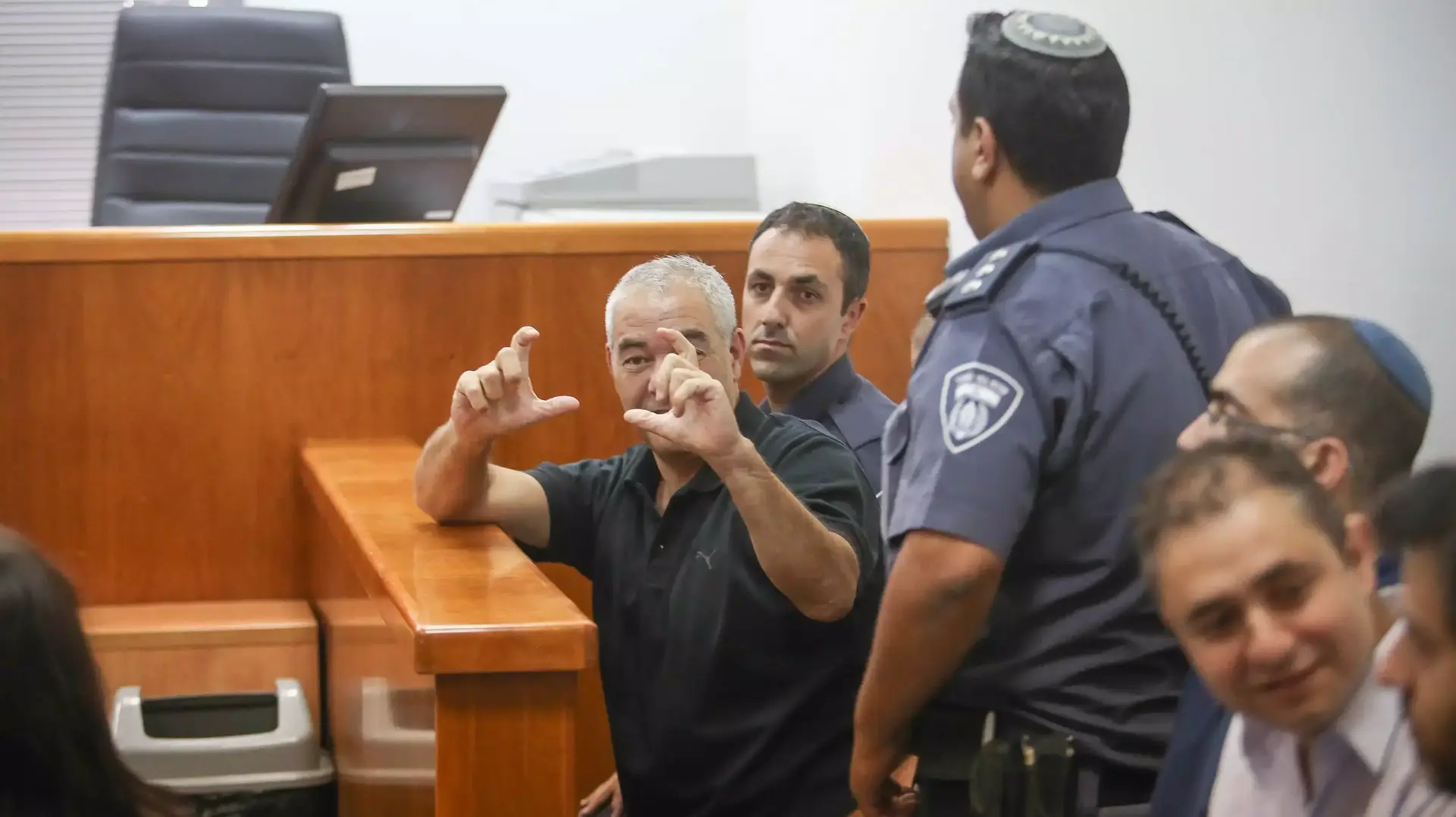 רונאל פישר, בית משפט המחוזי ירושלים, 10 ביוני 2015