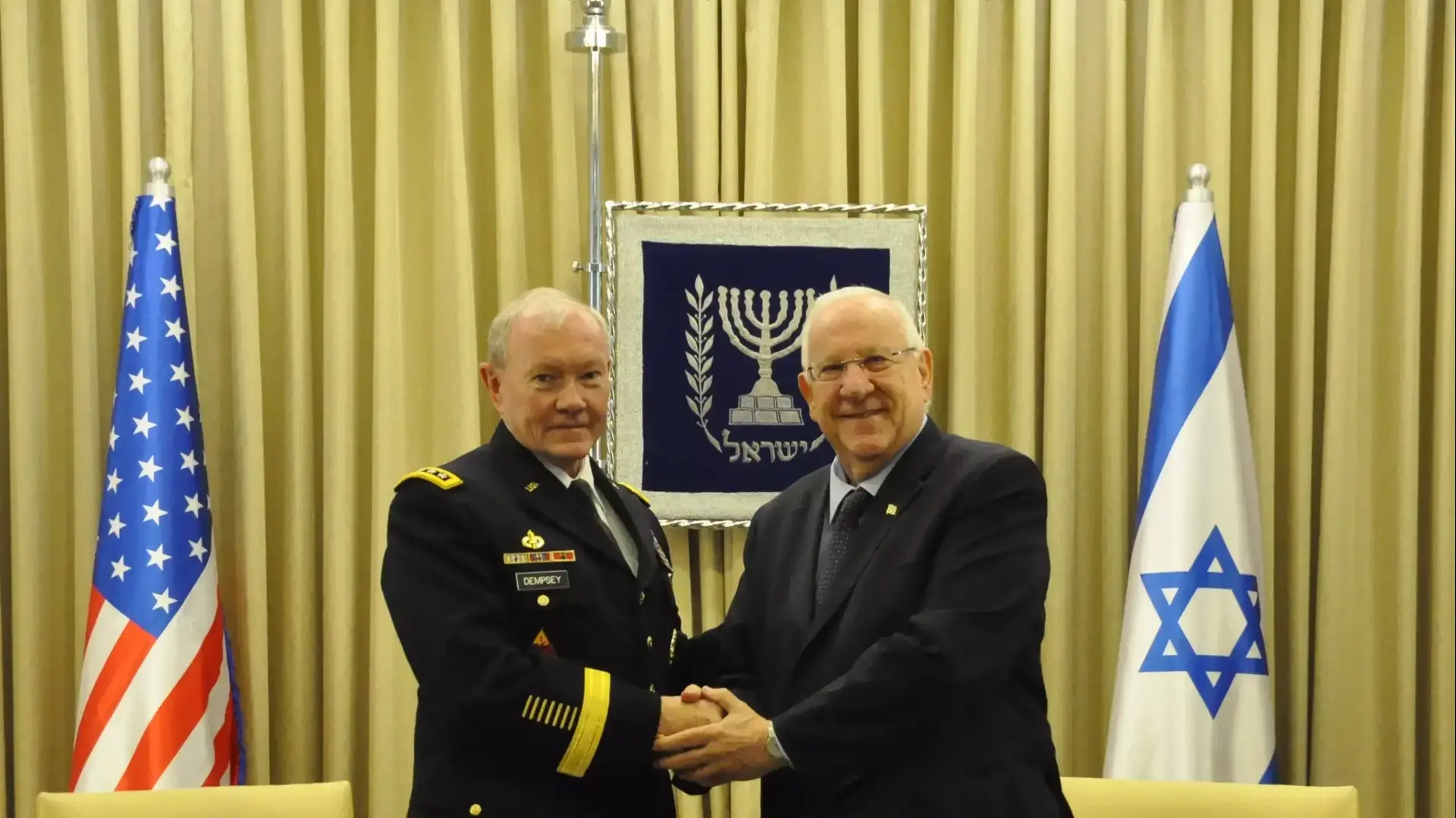 נשיא המדינה ראובן ריבלין והרמטכ"ל האמריקני מרטין דמפסי, יוני 2015