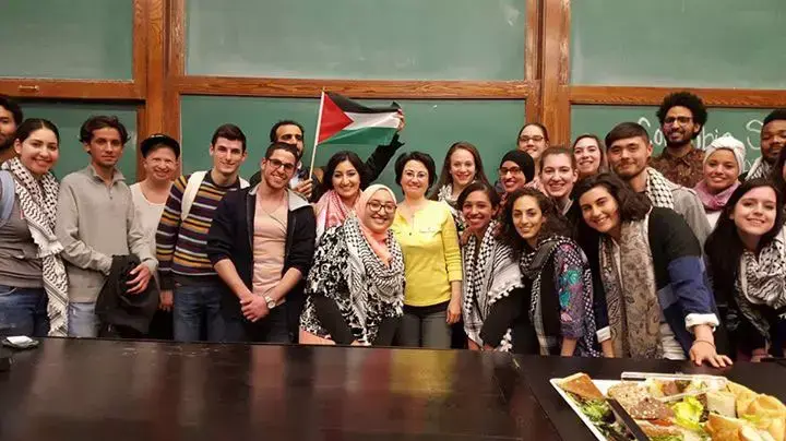 ח"כ חנין זועבי באוניברסיטת קולומביה באירוע שכותרתו "ישראל, גזענות ואפרטהייד", אפריל 2015 ח"כ חנין זועבי באוניברסיטת קולומביה באירוע שכותרתו "ישראל, גזענות ואפרטהייד", אפריל 2015