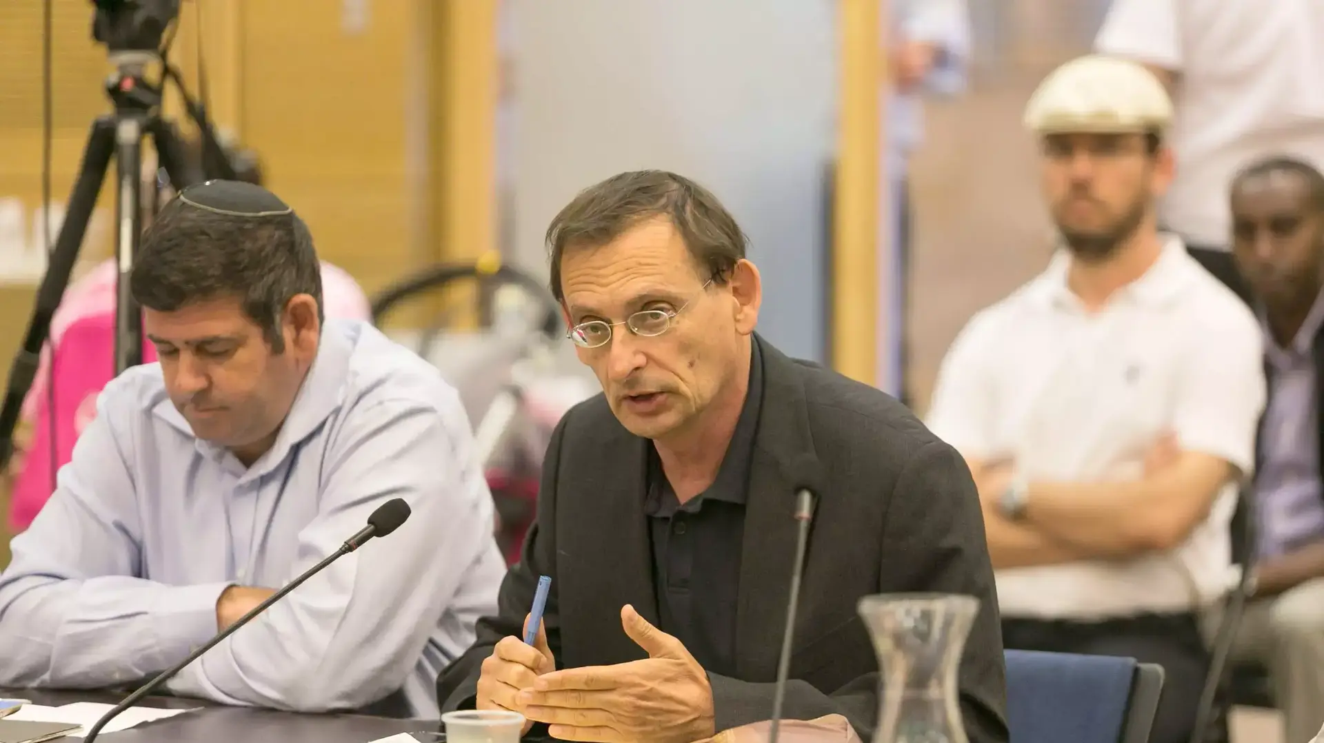 ח"כ דב חנין בוועדת החינוך, יוני 2015 ח"כ דב חנין בוועדת החינוך, יוני 2015