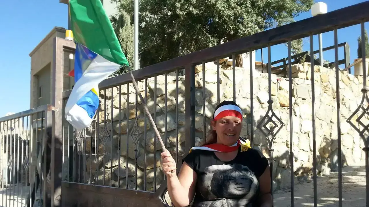 דרוזים מגיעים לגבעת הצעקות להפגין נגד מצב אחיהם בסוריה, יוני 2015 דרוזים מגיעים לגבעת הצעקות להפגין נגד מצב אחיהם בסוריה, יוני 2015