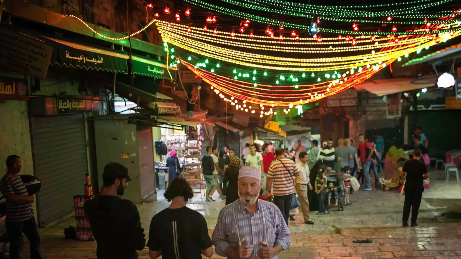העיר העתיקה בירושלים התלבשה חג לכבוד הרמדאן, יוני 2015 העיר העתיקה בירושלים התלבשה חג לכבוד הרמדאן, יוני 2015