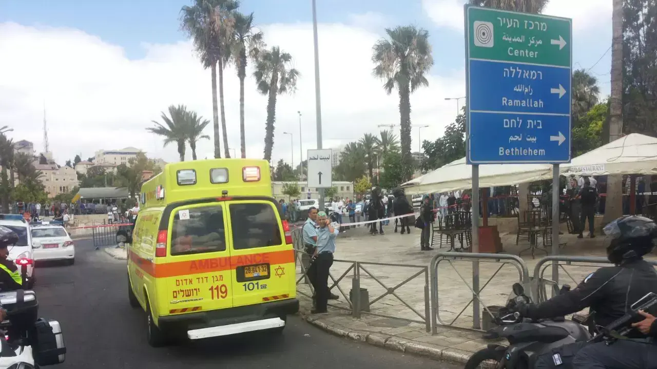 פיגןע דקירה בשער שכם, ירושלים, יוני 2015 פיגןע דקירה בשער שכם, ירושלים, יוני 2015