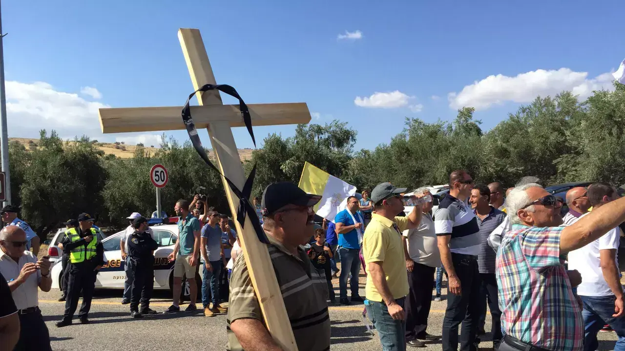 עצרת תפילה בכנסיית הלחם והדגים, יוני 2015 עצרת תפילה בכנסיית הלחם והדגים, יוני 2015