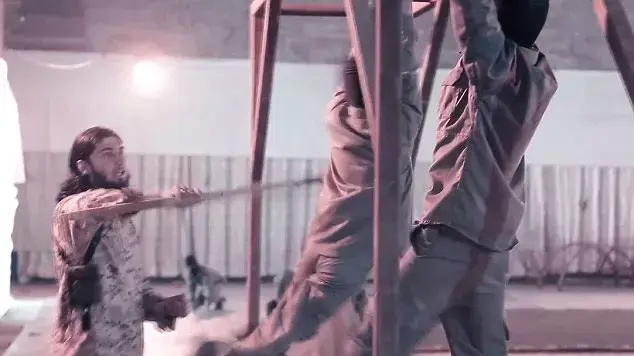 דאעש מכשירה נערים וילדים כלוחמים באמצעות קרבות בזירה והתעללויות, 22 ביוני 2015