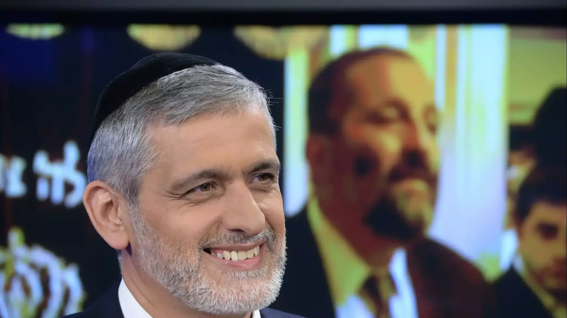אלי ישי באולפן וואלה!NEWS, יוני 2015 אלי ישי באולפן וואלה!NEWS, יוני 2015