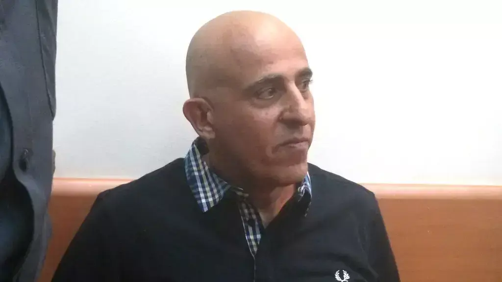 אבי רוחן בבית משפט השלום בראשון לציון, יוני 2015 אבי רוחן בבית משפט השלום בראשון לציון, יוני 2015