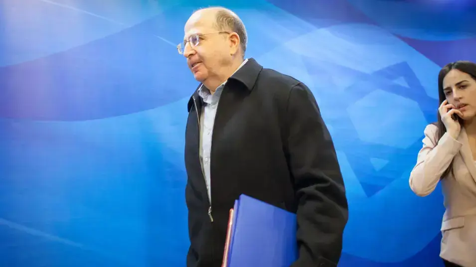 שר הביטחון יעלון אומר היום כי ישראל הבהירה למורדים בסוריה שהיא תסייע להם ובתנאי שלא יפגעו בדרוזים