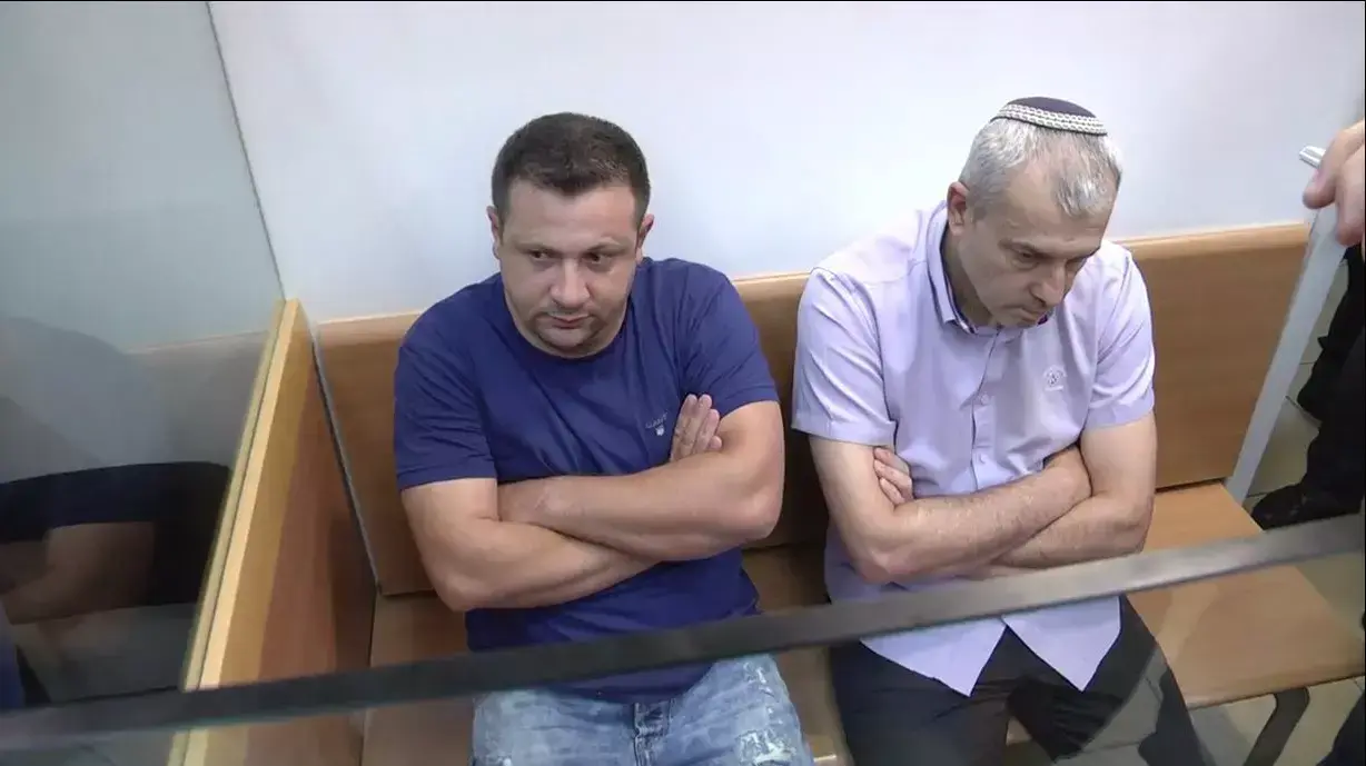 עובדיה כהן ויגאל עקליאן, בעלי אולם האירועים עדיה ביבנה, בימ"ש השלום ראשון לציון, 29 ביוני 2015 עובדיה כהן ויגאל עקליאן, בעלי אולם האירועים עדיה ביבנה, בימ"ש השלום ראשון לציון, 29 ביוני 2015