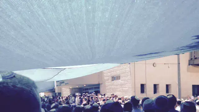 הלווית מלאכי רוזנפלד, כוכב השחר, יולי 2015 הלווית מלאכי רוזנפלד, כוכב השחר, יולי 2015