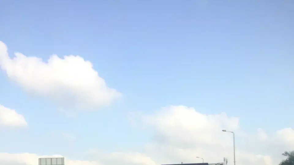 כניסה לנתיב המהירה בתל אביב ב2.7 ב10:00  בבוקר בעלות של 105 ¤. יוני 2015