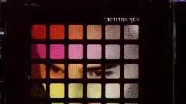 עטיפת הדיסק אסף אמדורסקי מנועים שקטים 1999 עטיפת הדיסק אסף אמדורסקי מנועים שקטים 1999