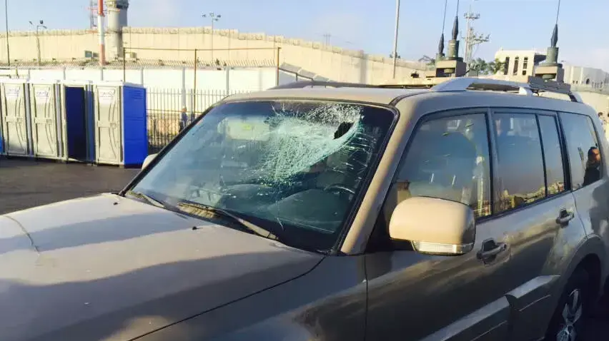 מח"ט בנימין ירה למוות בפלסטיני שיידה לעברו אבן באזור מעבר קלנדיה, יולי 2015 מח"ט בנימין ירה למוות בפלסטיני שיידה לעברו אבן באזור מעבר קלנדיה, יולי 2015