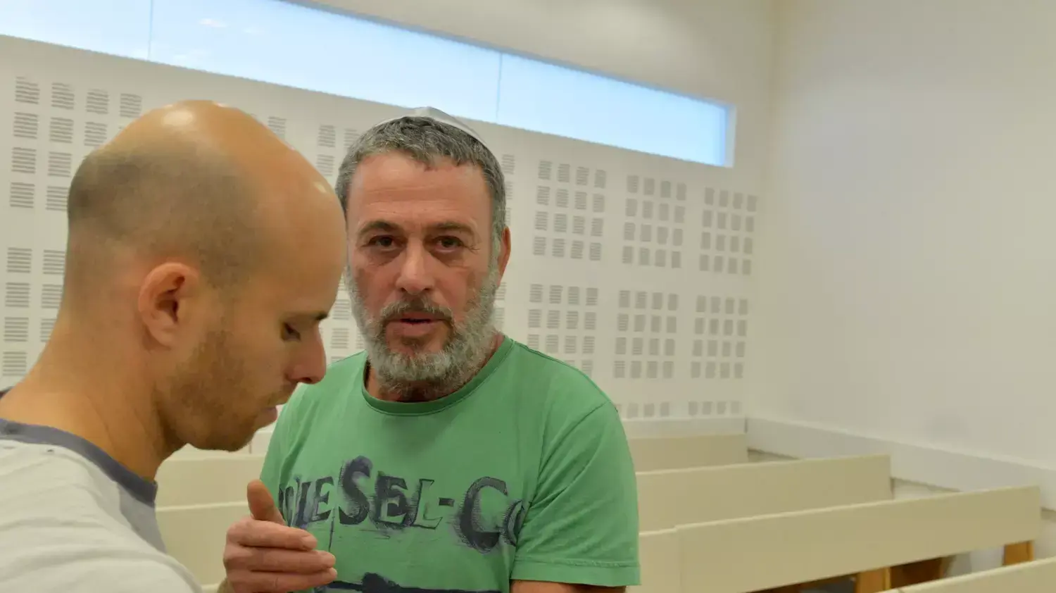 ברטו חג'ג' בהגשת כתב האישום נגדו בפרשה 512, יולי 2015 ברטו חג'ג' בהגשת כתב האישום נגדו בפרשה 512, יולי 2015