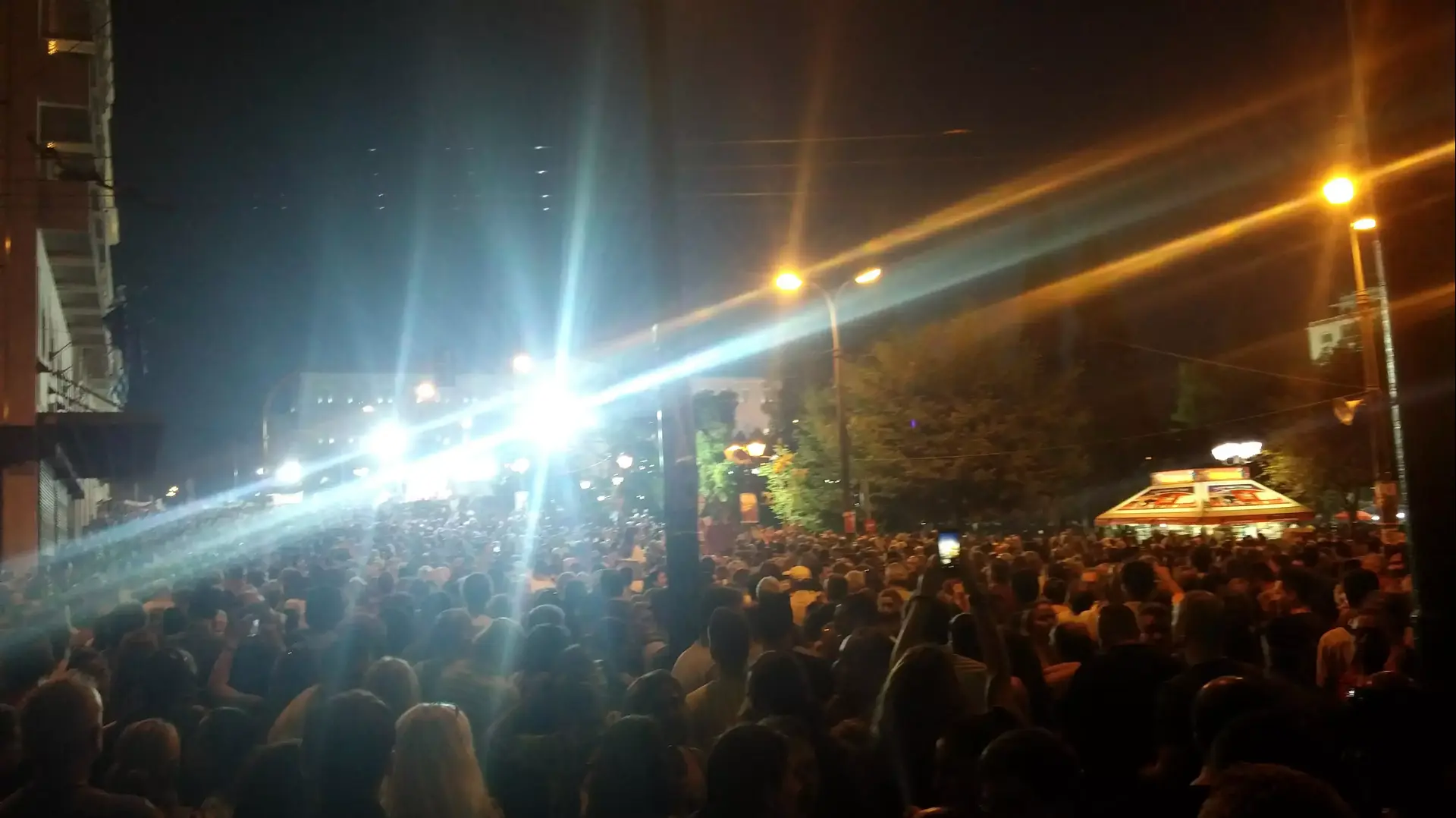 הפגנה של מחנה "הלא" ומתנגדי תכנית החילוץ באתונה, יוון, 3 ביולי 2015 הפגנה של מחנה "הלא" ומתנגדי תכנית החילוץ באתונה, יוון, 3 ביולי 2015