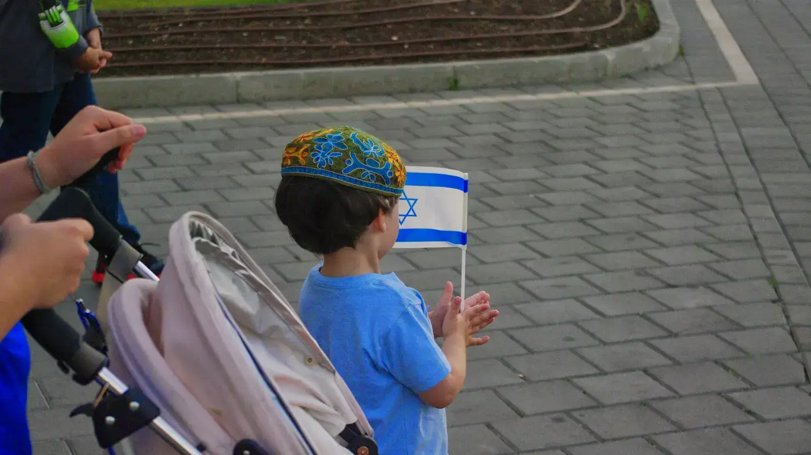 אדם הופקינס אדם הופקינס