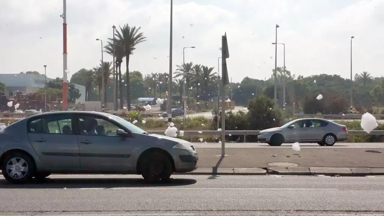 קצף על הכביש בין חיפה לעכו, יולי 2015