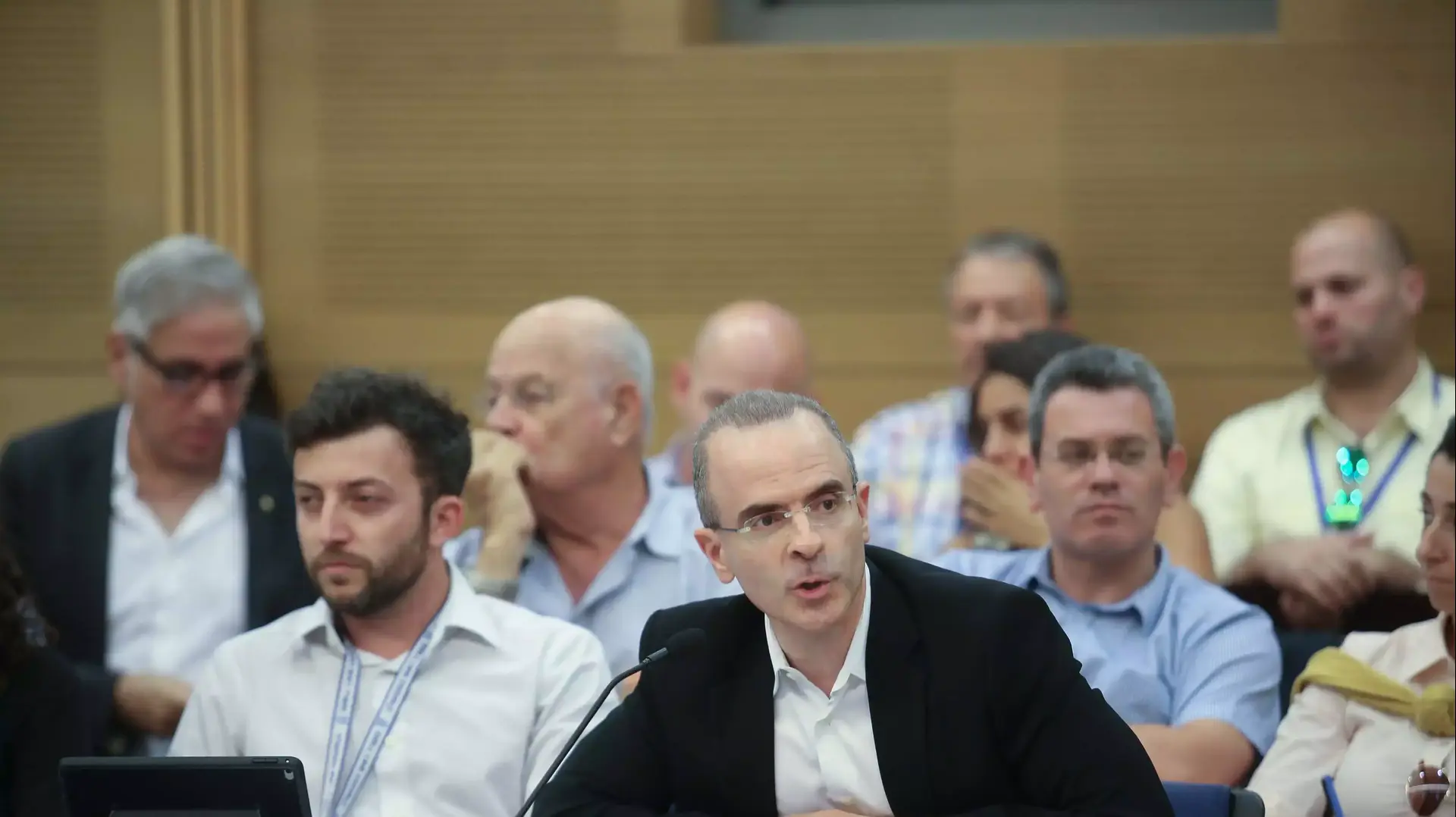 דיויד גילה, הממונה על ההגבלים העסקיים, בדיון הוועדה במתווה הגז, יולי 2015