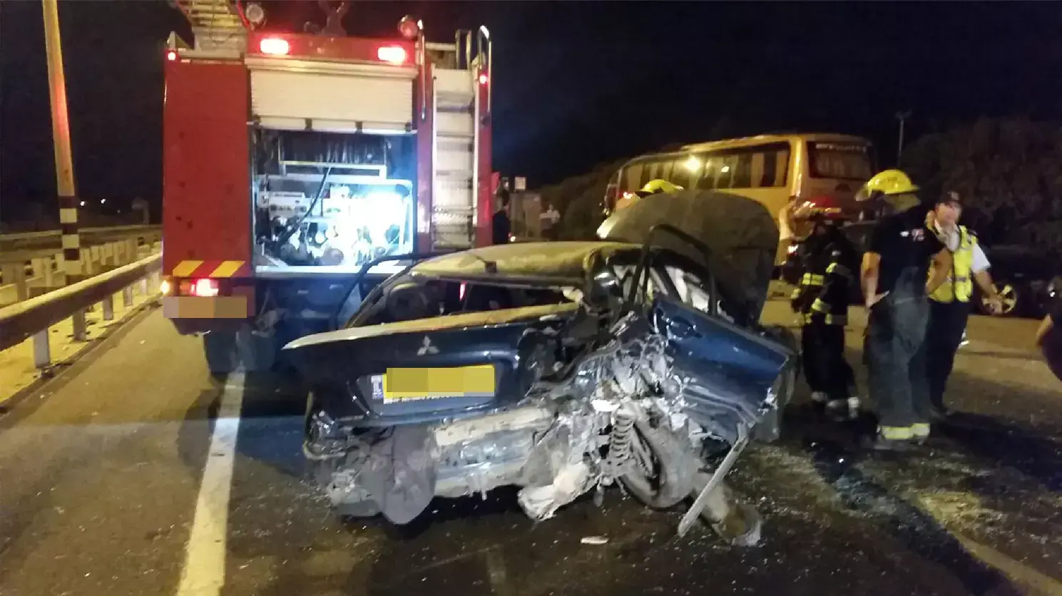 הכבאית שנגנבה ונעצרה לאחר מרדף בחדרה, יולי 2015 הכבאית שנגנבה ונעצרה לאחר מרדף בחדרה, יולי 2015