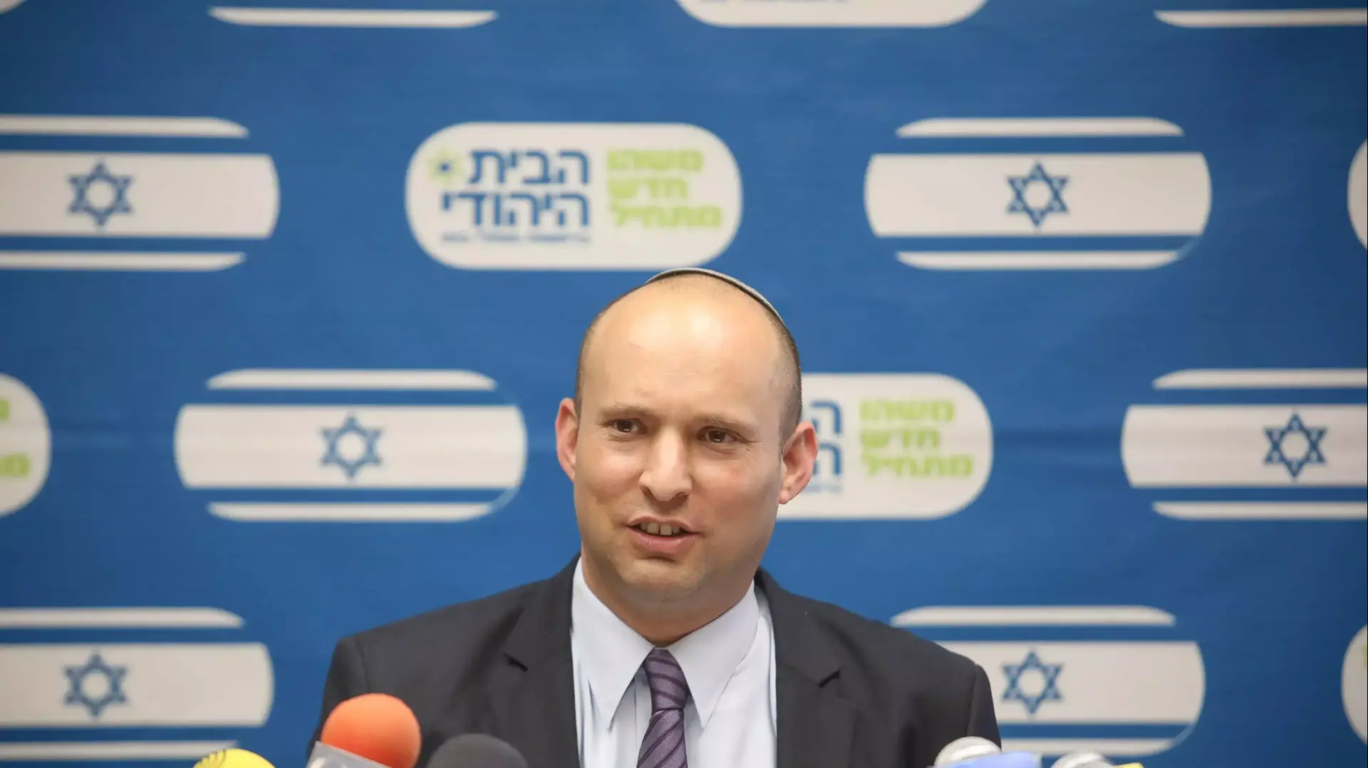 שר החינוך נפתלי בנט, ישיבת סיעת הבית היהודי, הכנסת, 20 ביולי 2015 שר החינוך נפתלי בנט, ישיבת סיעת הבית היהודי, הכנסת, 20 ביולי 2015