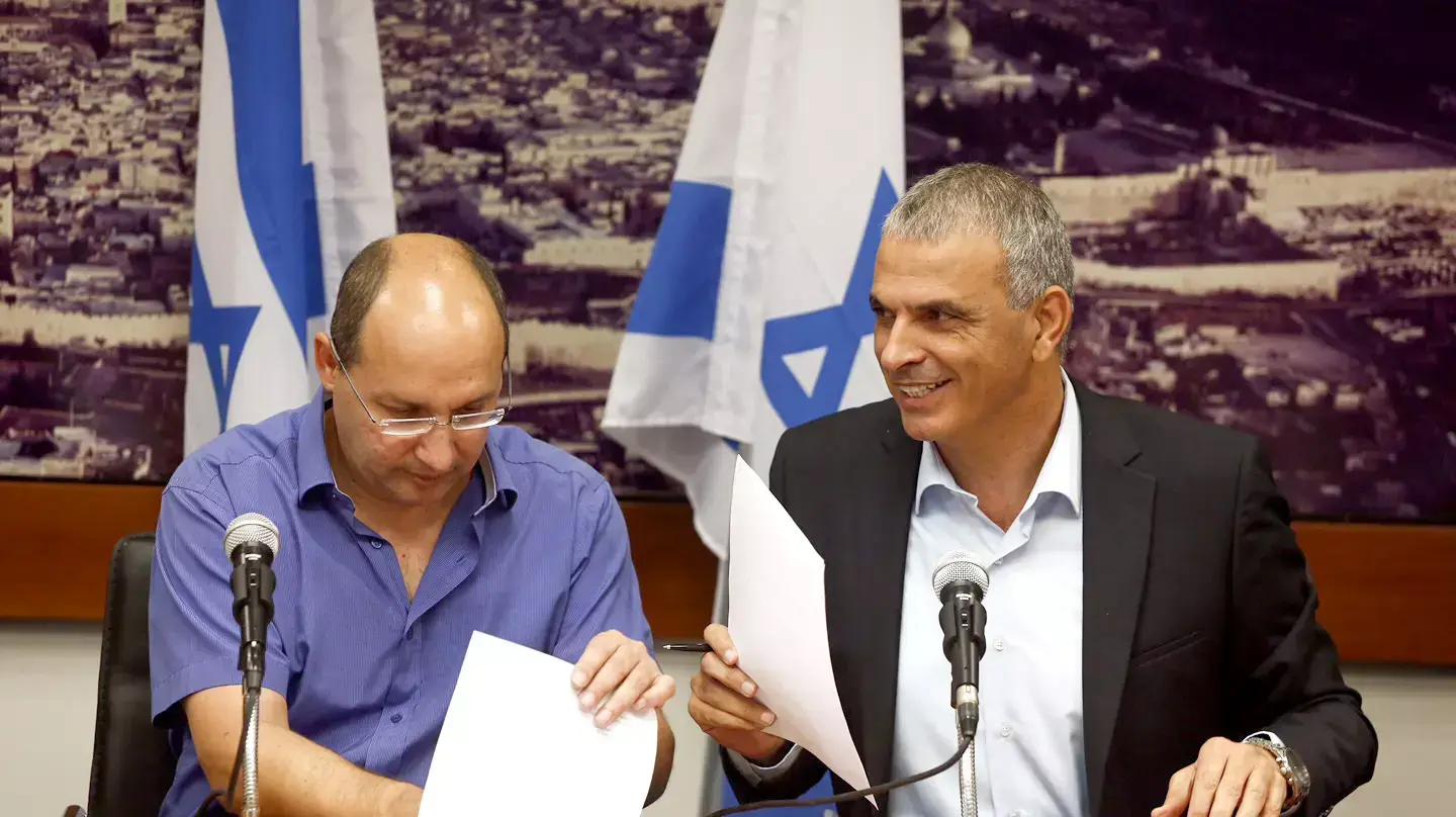 שר האוצר משה כחלון ויו"ר ההסתדרות אבי ניסנקורן, משרד האוצר, 20 ביולי 2015 שר האוצר משה כחלון ויו"ר ההסתדרות אבי ניסנקורן, משרד האוצר, 20 ביולי 2015