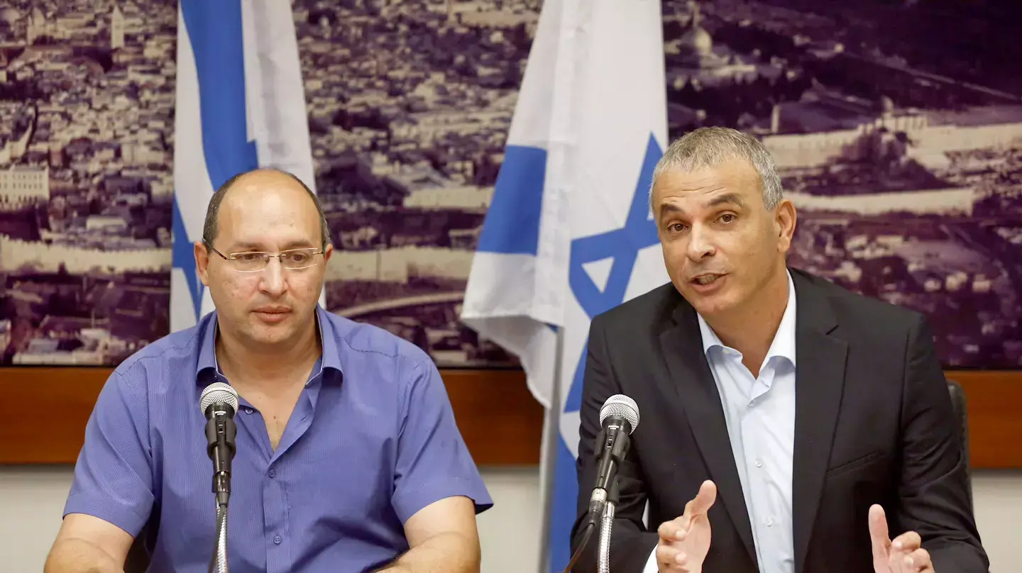 שר האוצר משה כחלון ויו"ר ההסתדרות אבי ניסנקורן, משרד האוצר, 20 ביולי 2015 שר האוצר משה כחלון ויו"ר ההסתדרות אבי ניסנקורן, משרד האוצר, 20 ביולי 2015