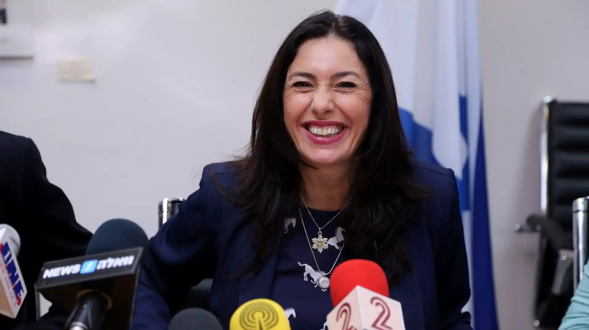 מירי רגב שרת התרבות והספורט בפגישה עם אוהדי כדורגל מירי רגב שרת התרבות והספורט בפגישה עם אוהדי כדורגל