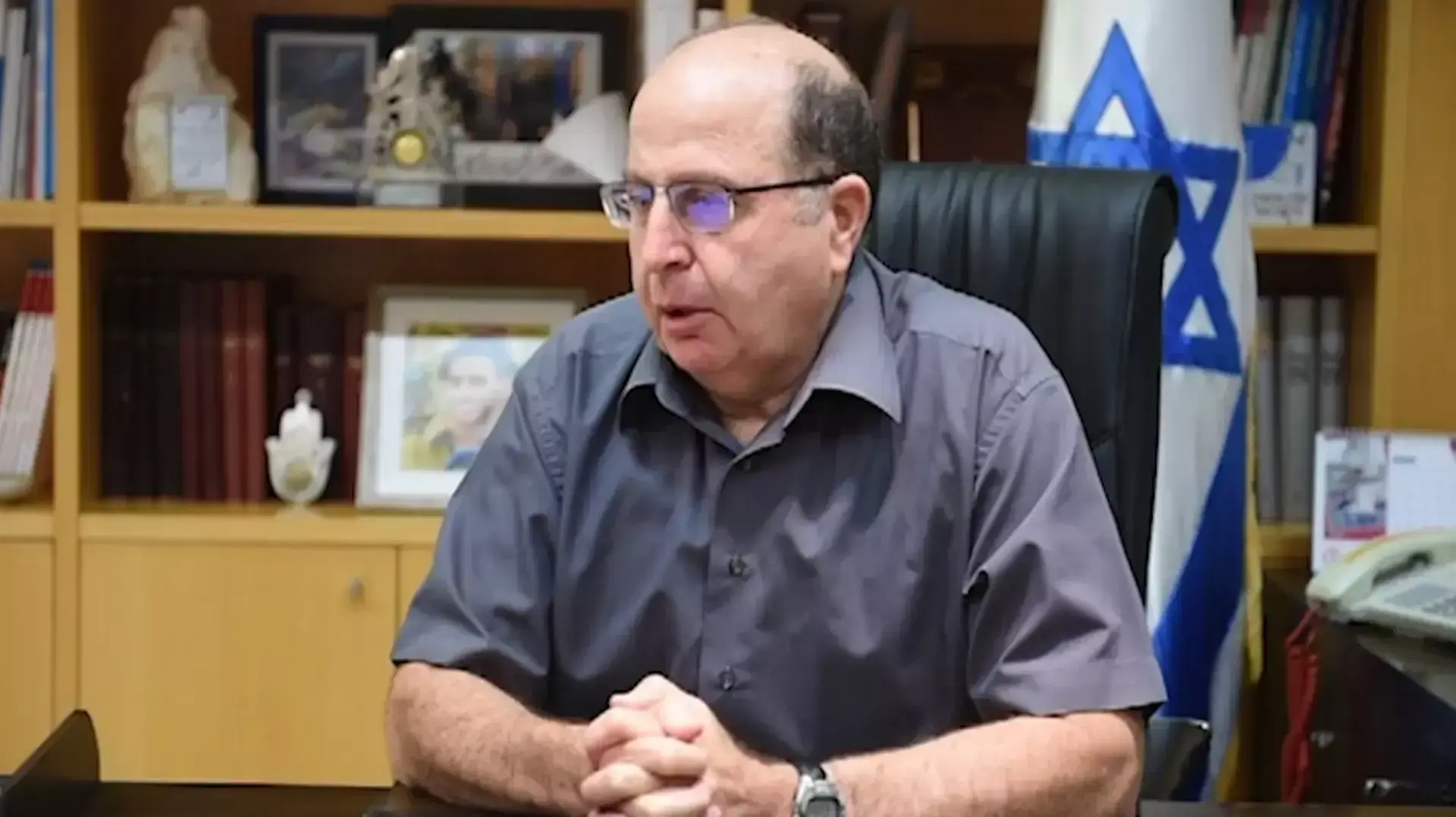 יעלון תקף את דוח ועדת לוקר: "שטחי, לא מאוזן ומנותק מהמציאות