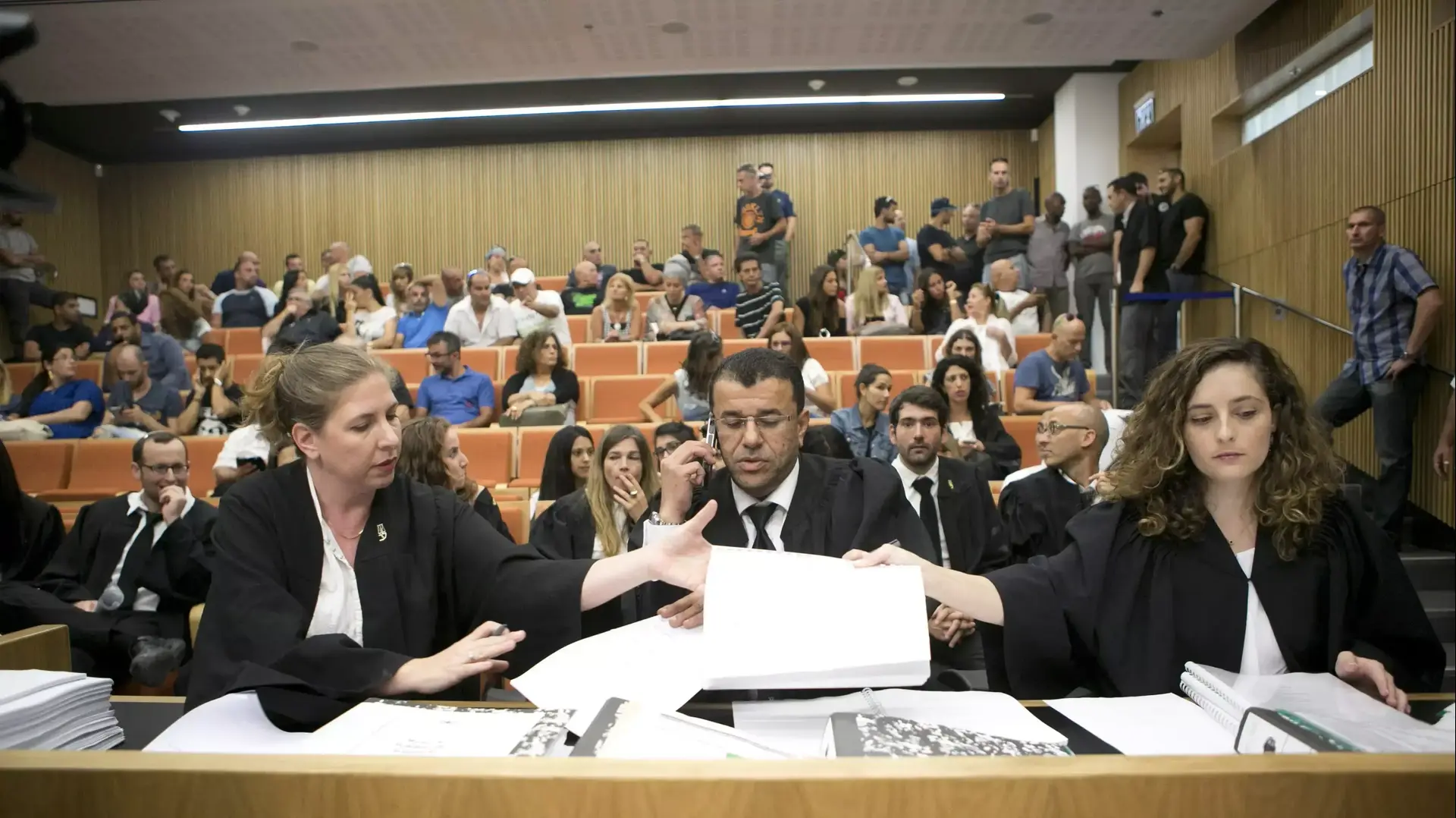 עורכי הדין אלכסנדרה קרא, נסים מרום ומיכל מזור קולר עורכי הדין אלכסנדרה קרא, נסים מרום ומיכל מזור קולר