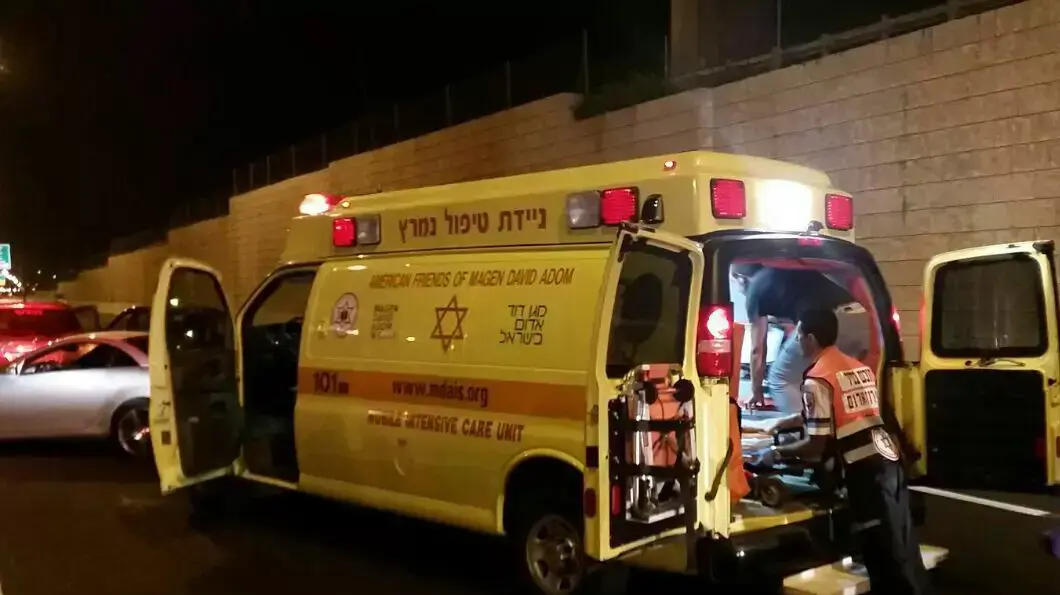 תאונת דרכים עם רוכב אופניים בכביש 431 ליד נס ציונה 23 יולי 2015