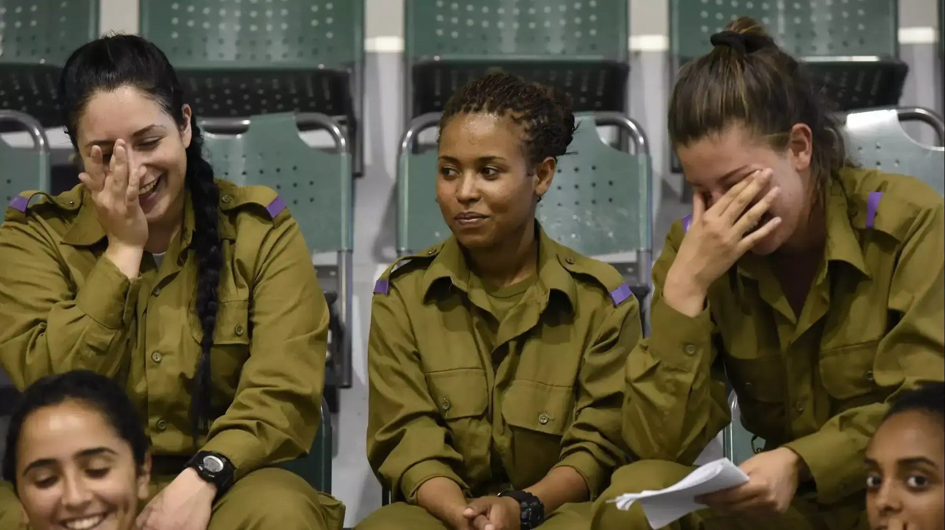 טירונות לוחמות משמר הגבול בבסיס בית חורון, יולי 2015 טירונות לוחמות משמר הגבול בבסיס בית חורון, יולי 2015
