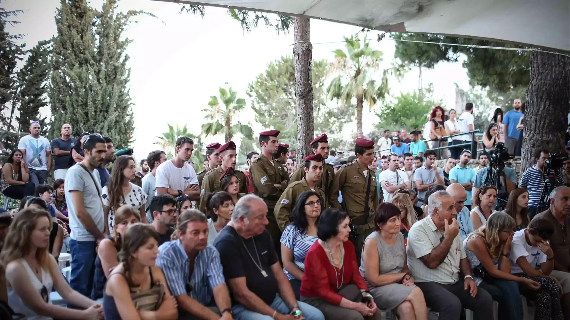 אזכרה לסמ"ר לי מט, הר הרצל, 23 ביולי 2015 אזכרה לסמ"ר לי מט, הר הרצל, 23 ביולי 2015