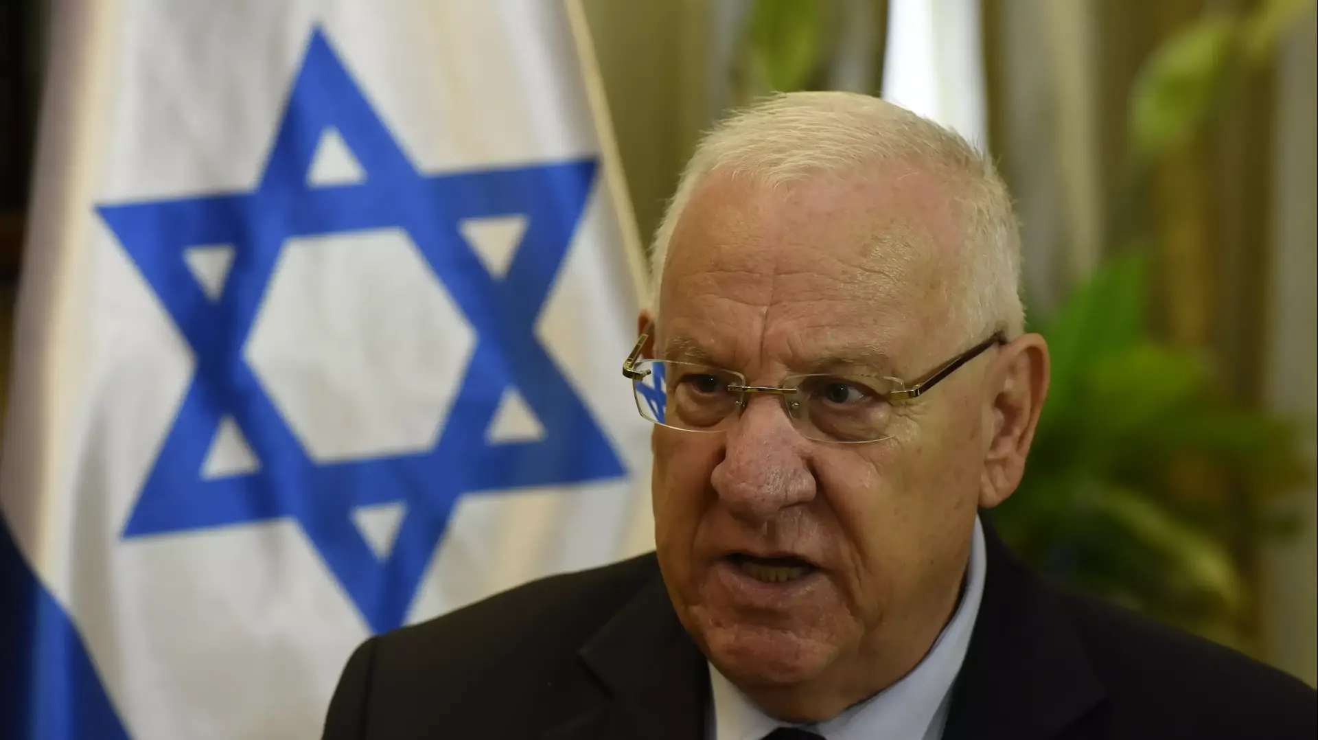 ריאיון עם הנשיא ראובן ריבלין לכבוד שנה לכהונתו, בית הנשיא, יולי 2015 ריאיון עם הנשיא ראובן ריבלין לכבוד שנה לכהונתו, בית הנשיא, יולי 2015