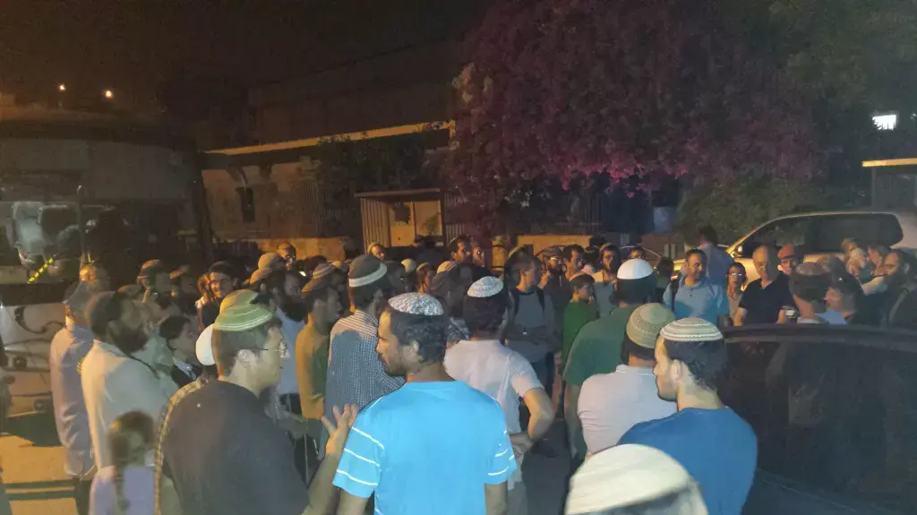 מאות עלו ליישוב שאנור שפונה בהתנתקות, יולי 2015 מאות עלו ליישוב שאנור שפונה בהתנתקות, יולי 2015