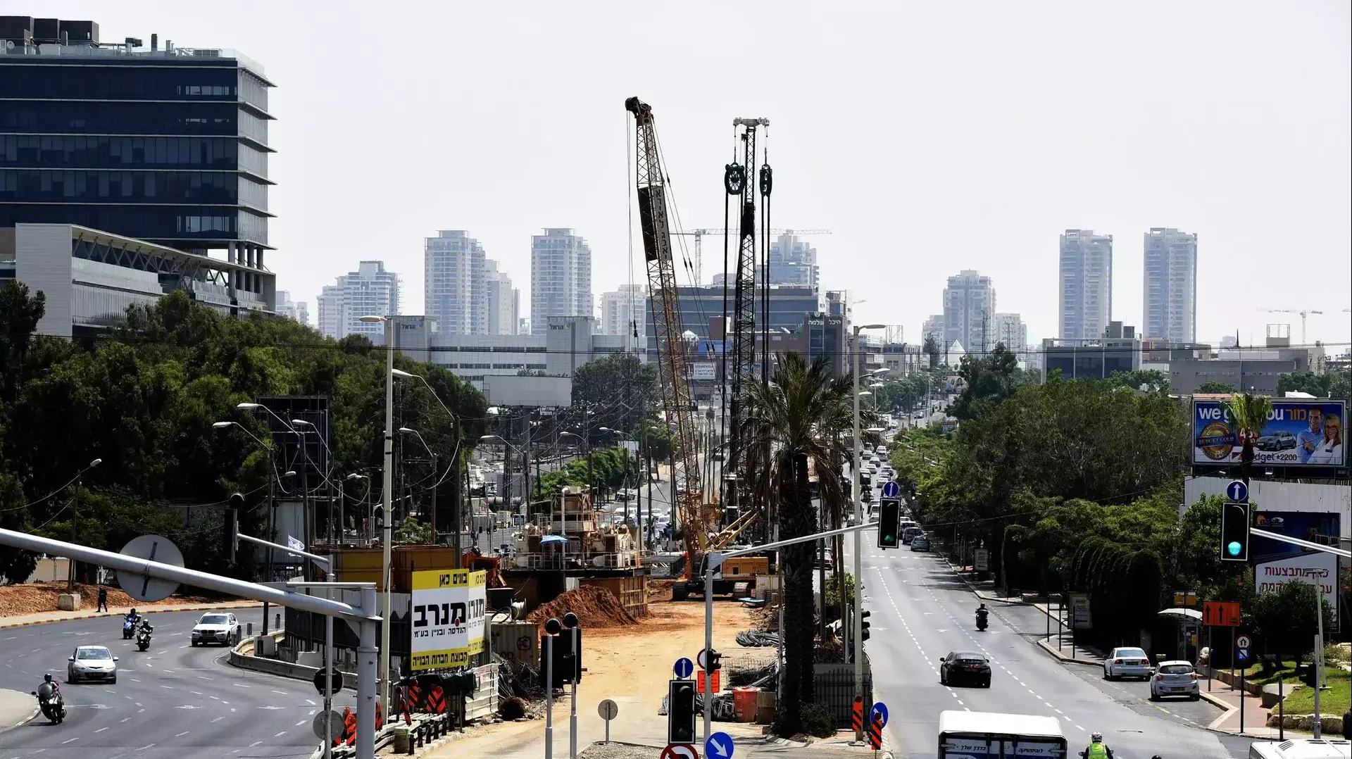 עבודות הרכבת הקלה בז'בוטינסקי גהה תל אביב , יולי 2015