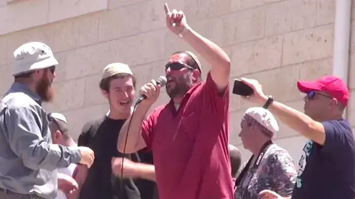 קללות מול אלות: אלימות המתנחלים לעומת אלימות השוטרים