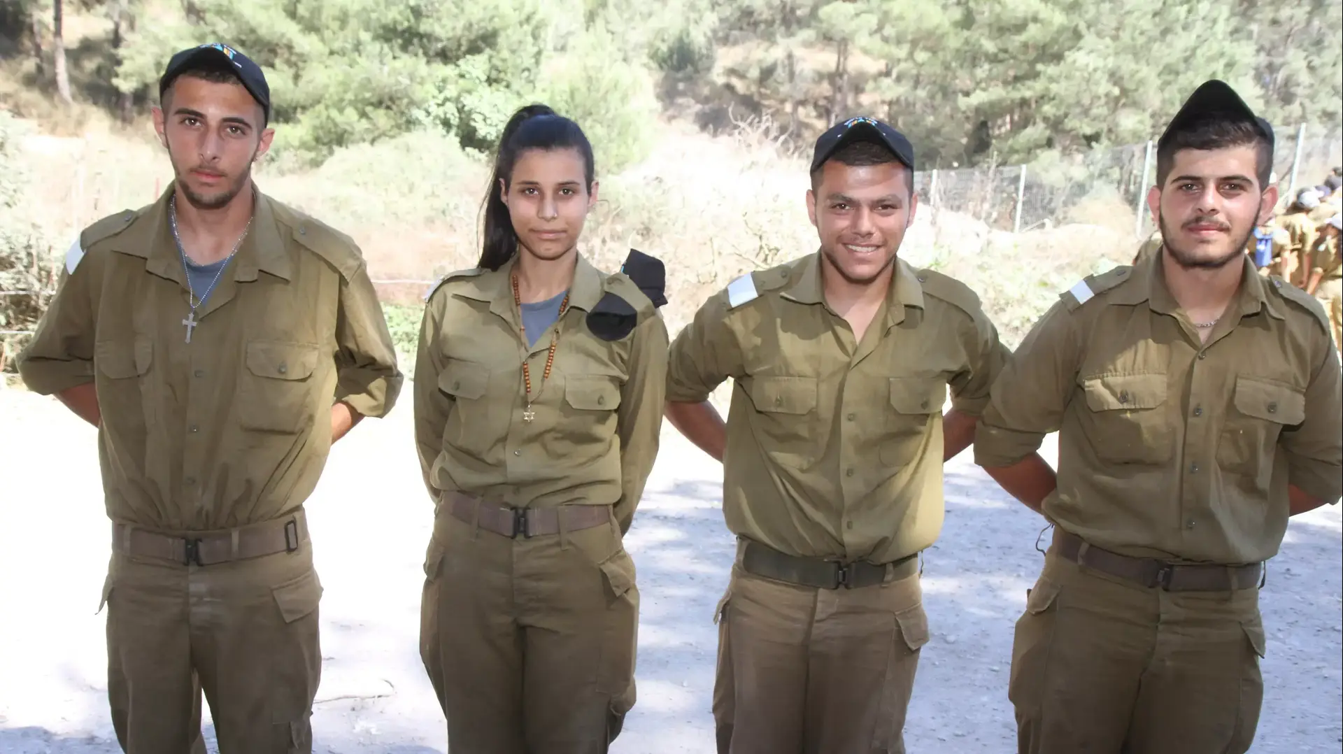 מימין: תאופיק שולי, ג'ריס הרשיד, יוסרא סח'ורי, ויסם שחדיה, יולי 2015 מימין: תאופיק שולי, ג'ריס הרשיד, יוסרא סח'ורי, ויסם שחדיה, יולי 2015