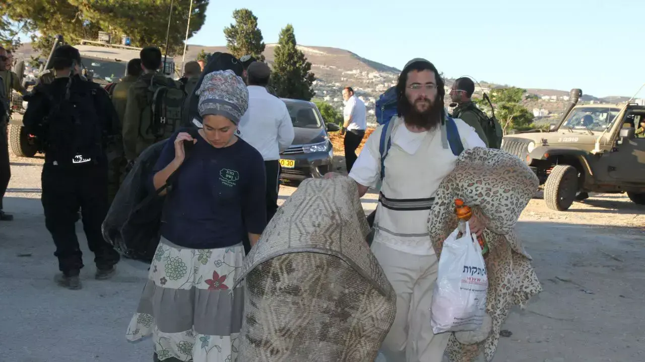 ההתנחלות שא-נור, 30 ביולי 2015 ההתנחלות שא-נור, 30 ביולי 2015