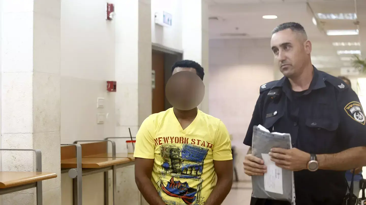 חשוד בביצוע אונס קבוצתי בראשון לציון, בימ"ש השלום ראשל"צ, 30 ביולי 2015