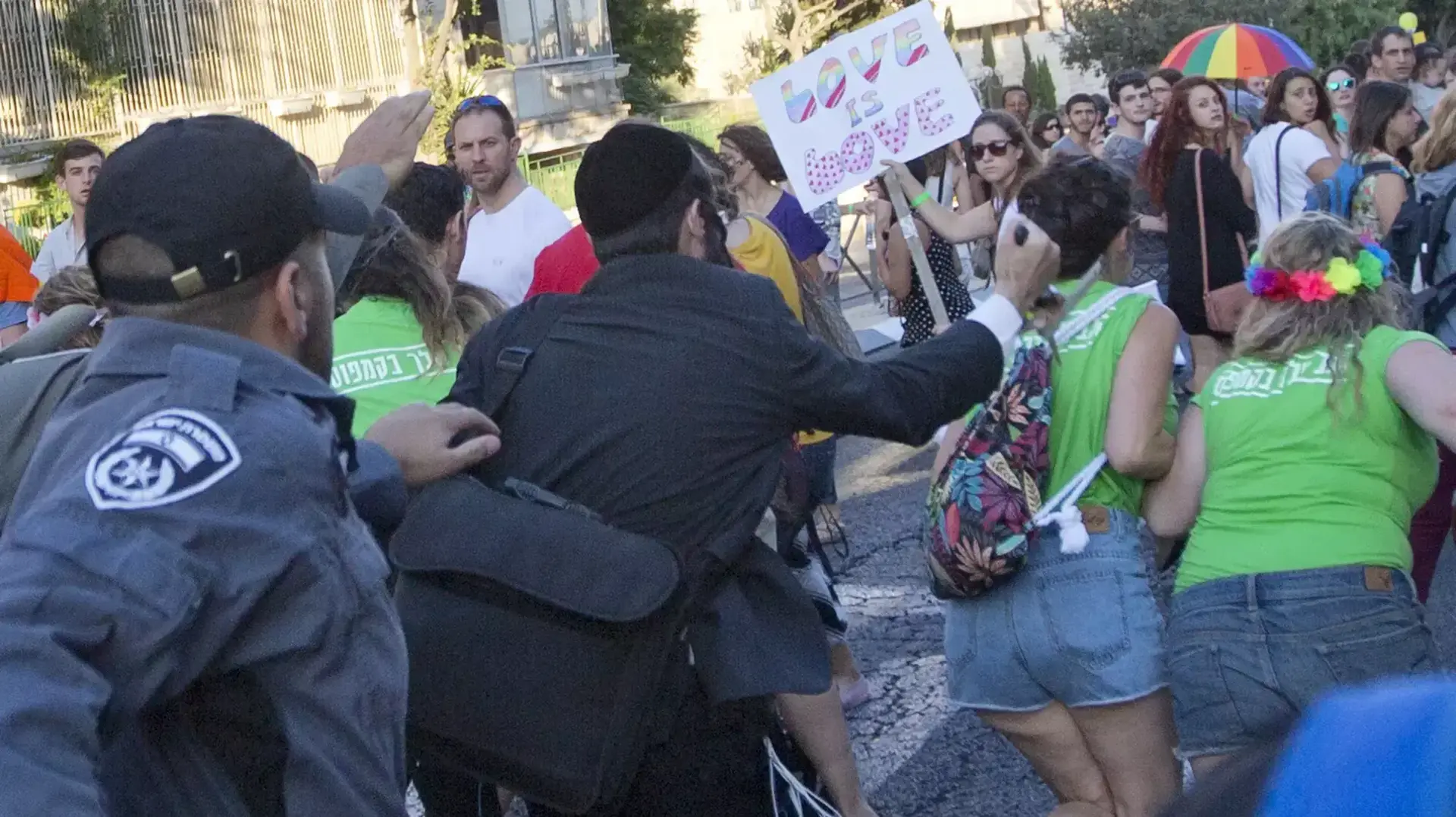 ישי שליסל הדוקר במצעד הגאווה, יולי 2015 ישי שליסל הדוקר במצעד הגאווה, יולי 2015