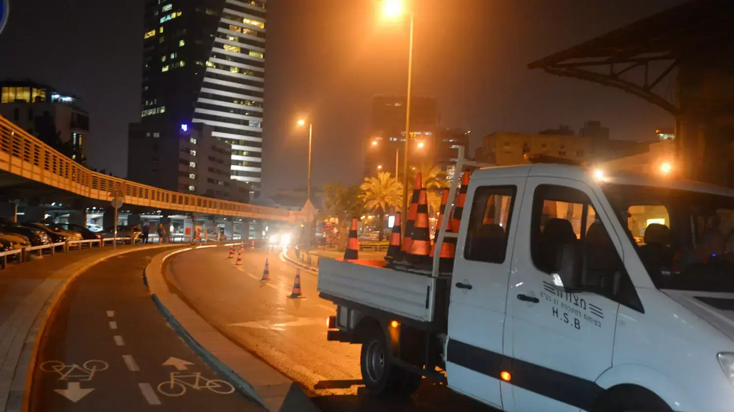 תחילת החפירות של הרכבת הקלה בגוש דן. אוגוסט 2015 תחילת החפירות של הרכבת הקלה בגוש דן. אוגוסט 2015