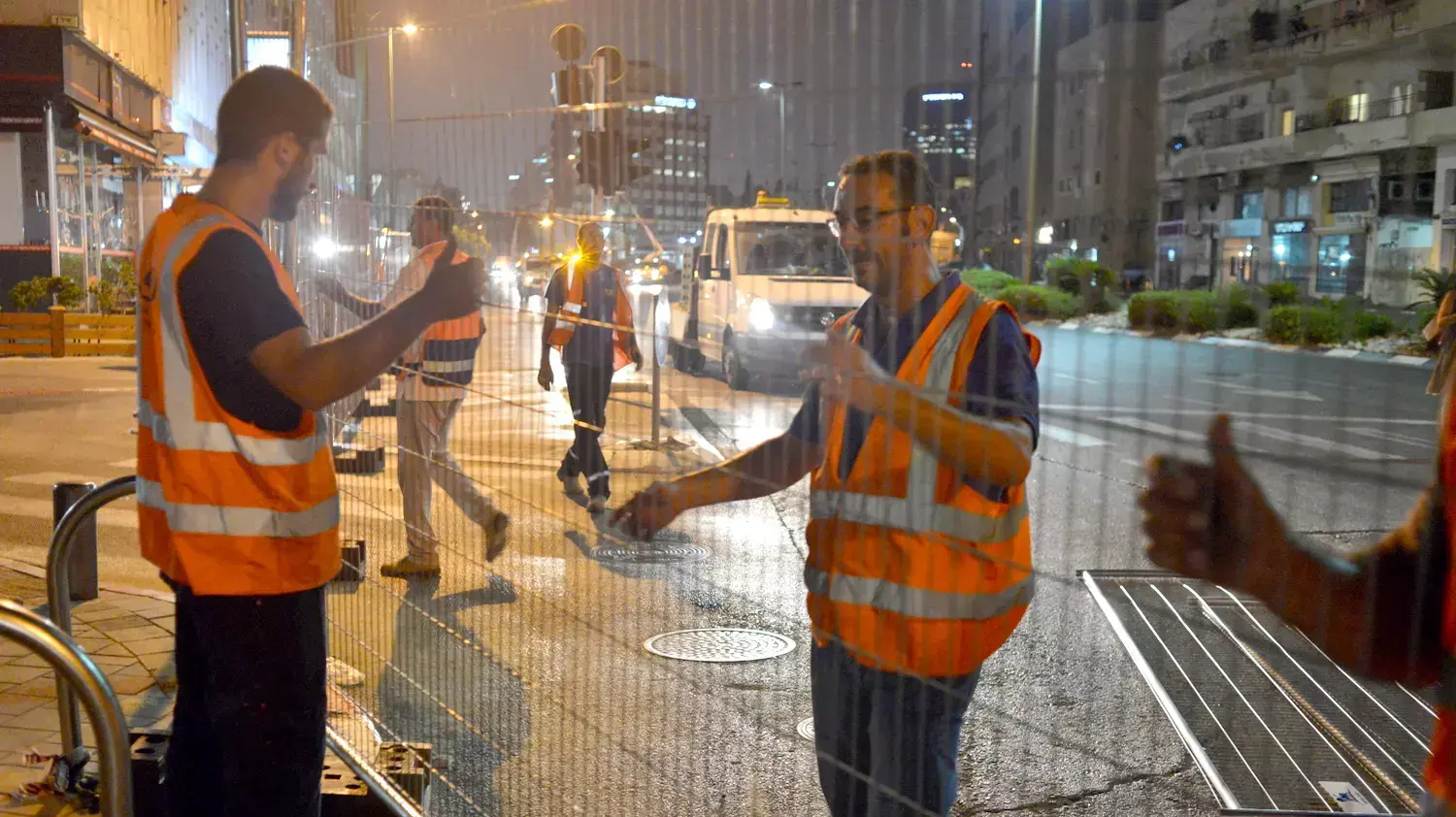 תחילת החפירות של הרכבת הקלה בגוש דן. אוגוסט 2015 תחילת החפירות של הרכבת הקלה בגוש דן. אוגוסט 2015