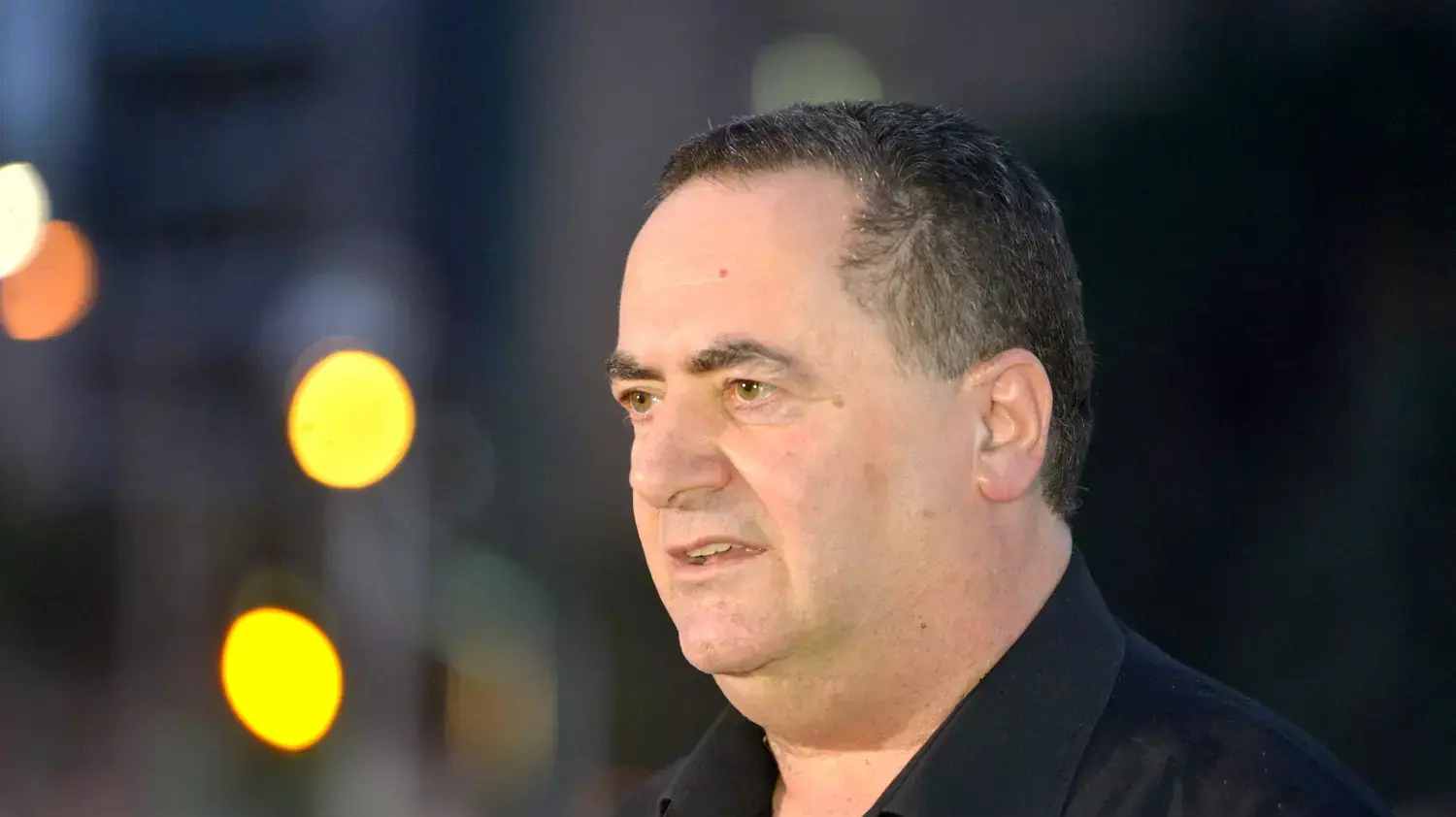 ישראל כץ, שר התחבורה, בתחילת החפירות של הרכבת הקלה בגוש דן. אוגוסט 2015 ישראל כץ, שר התחבורה, בתחילת החפירות של הרכבת הקלה בגוש דן. אוגוסט 2015
