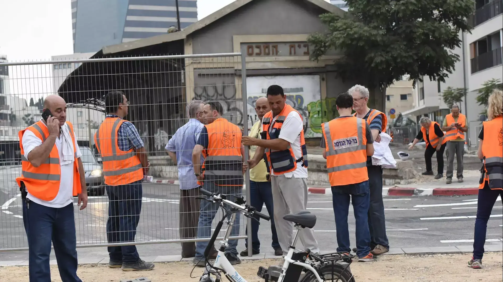 עבודות הרכבת הקלה בתל אביב 3 אוגוסט 2015 עבודות הרכבת הקלה בתל אביב 3 אוגוסט 2015